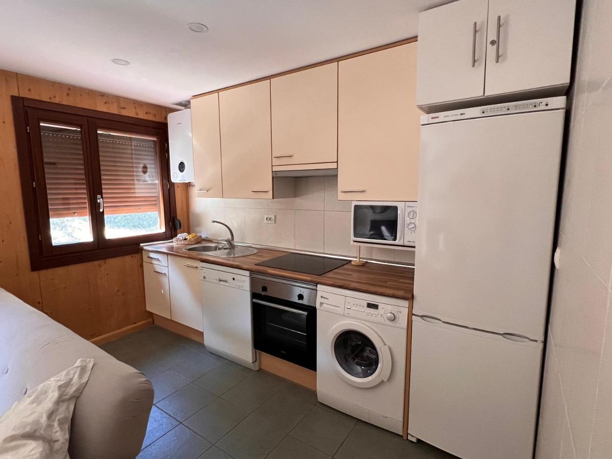 Apartamento Luga Castiello de Jaca Ngoại thất bức ảnh